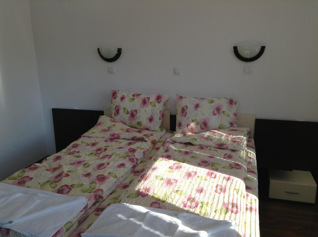 Guest House Luchi Varsec Szoba fotó